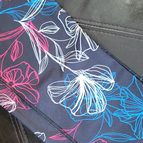 Fabletics gym pant - Picture 3 of 4